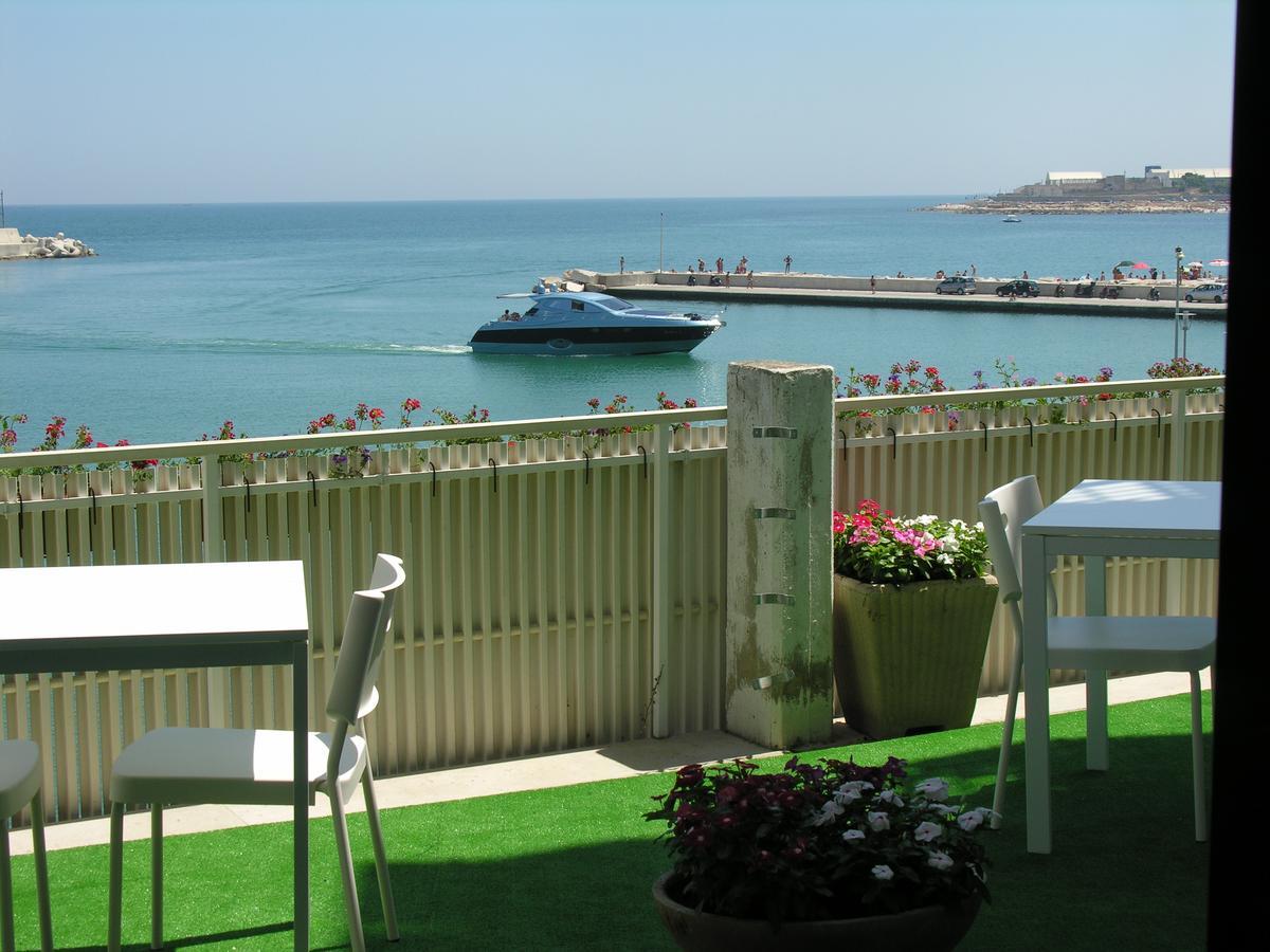 B&B La Baia Sea Rooms Bisceglie Kültér fotó