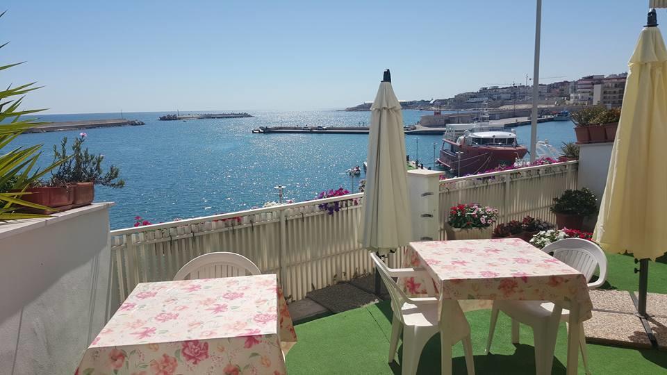 B&B La Baia Sea Rooms Bisceglie Kültér fotó